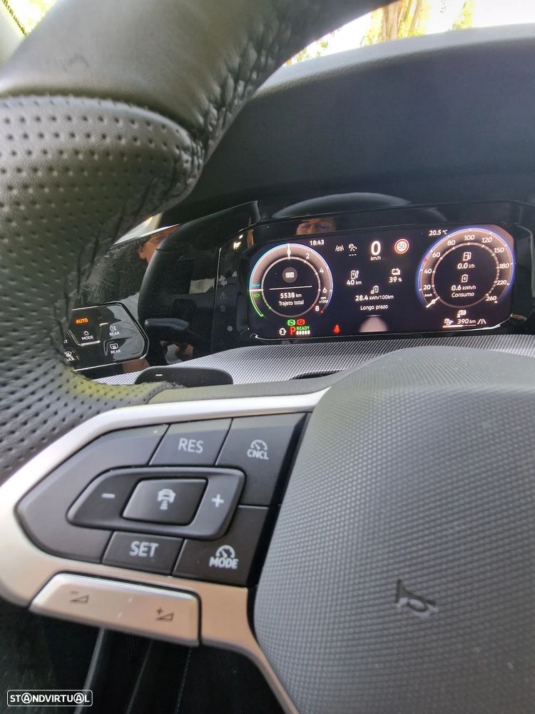 VW Golf 1.5 eHybrid OPF DSG GTE - 34