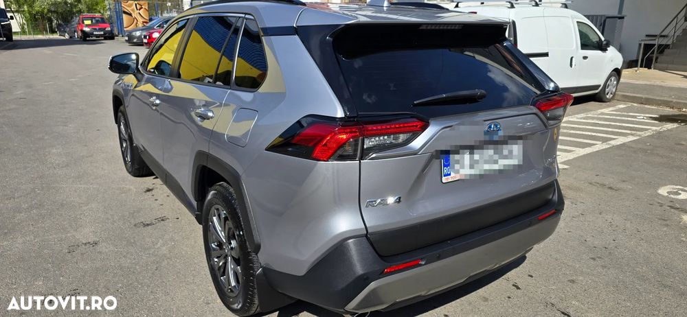 Toyota RAV4 - 5