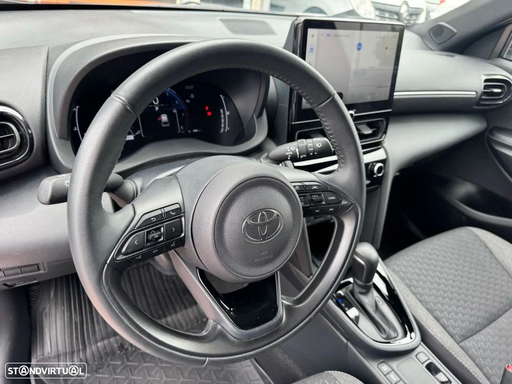 Toyota Yaris Cross 1.5 HDF Comfort Plus AWD - 37