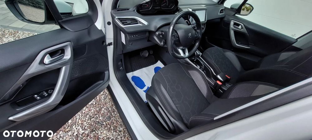 Peugeot 2008 PureTech 110 Stop&Start EAT6 Active - 17