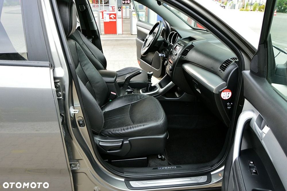 Kia Sorento - 25