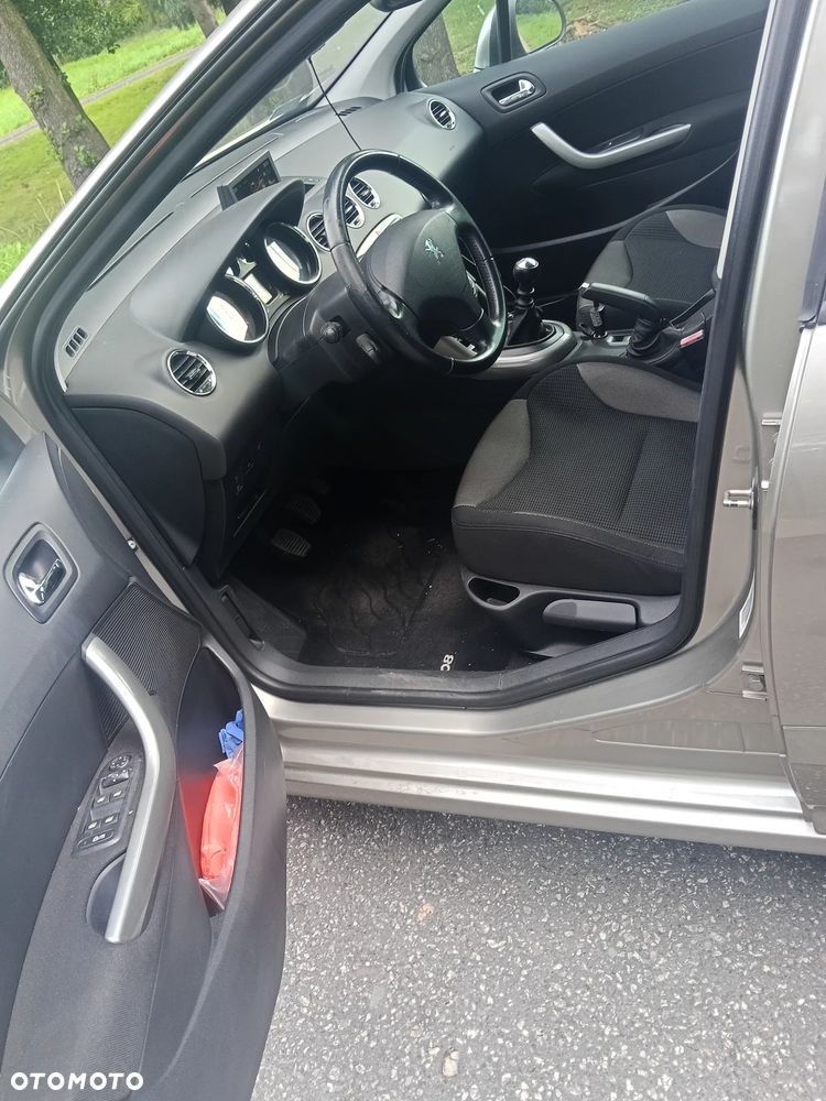 Peugeot 308 1.6 HDi Premium - 6