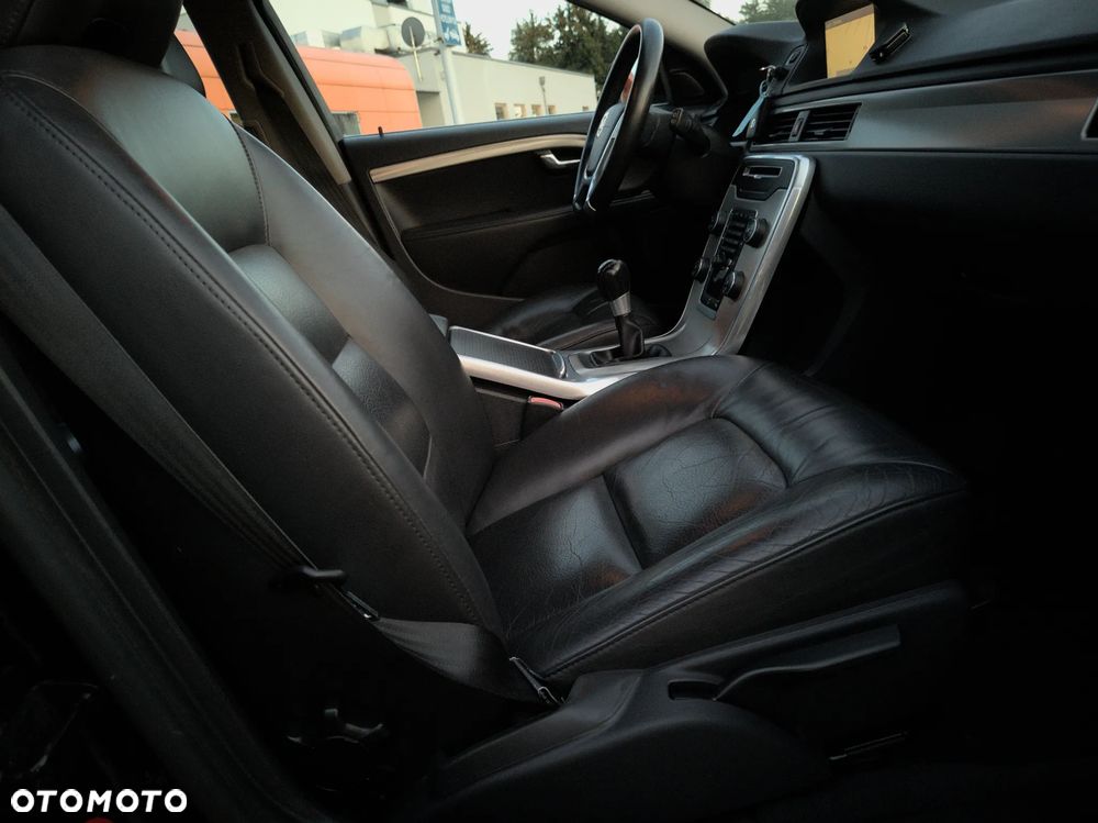 Volvo V70 D4 Momentum - 13