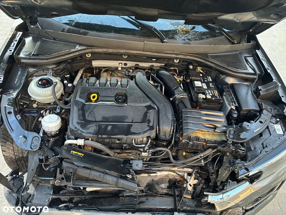 Volkswagen T-Roc 1.5 TSI OPF DSG ACTIVE - 8