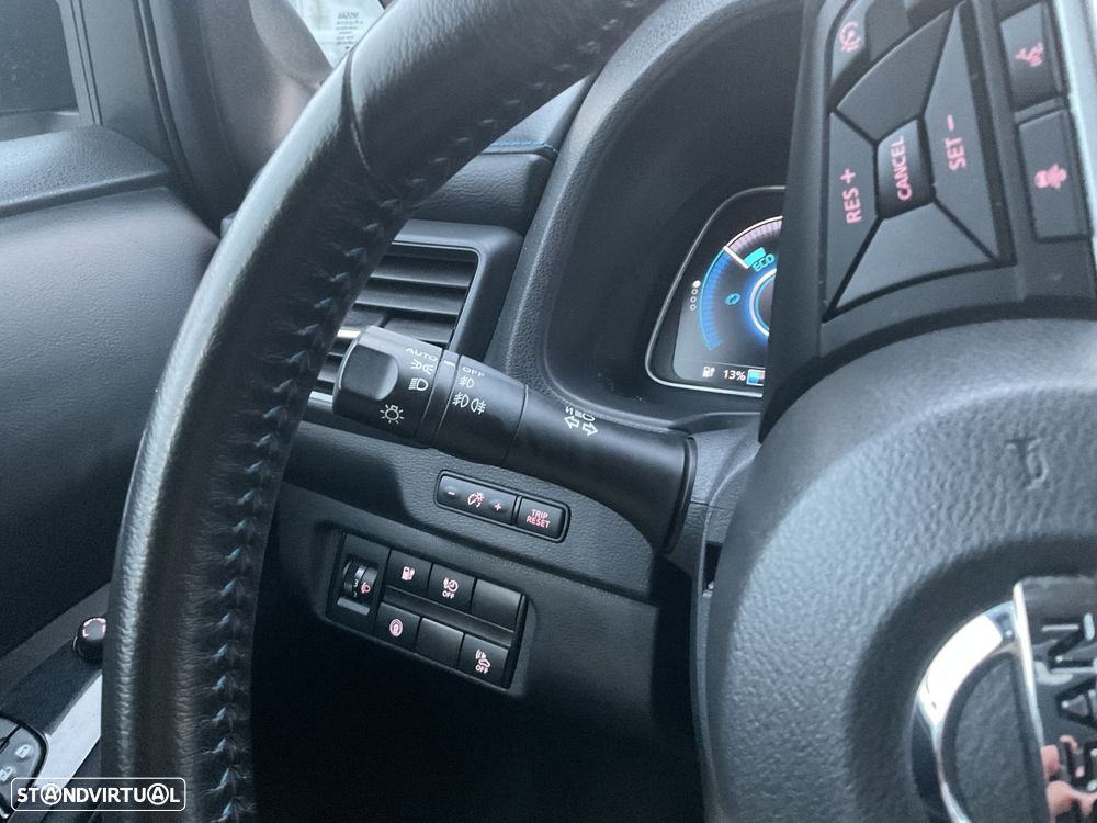 Nissan Leaf Acenta - 25