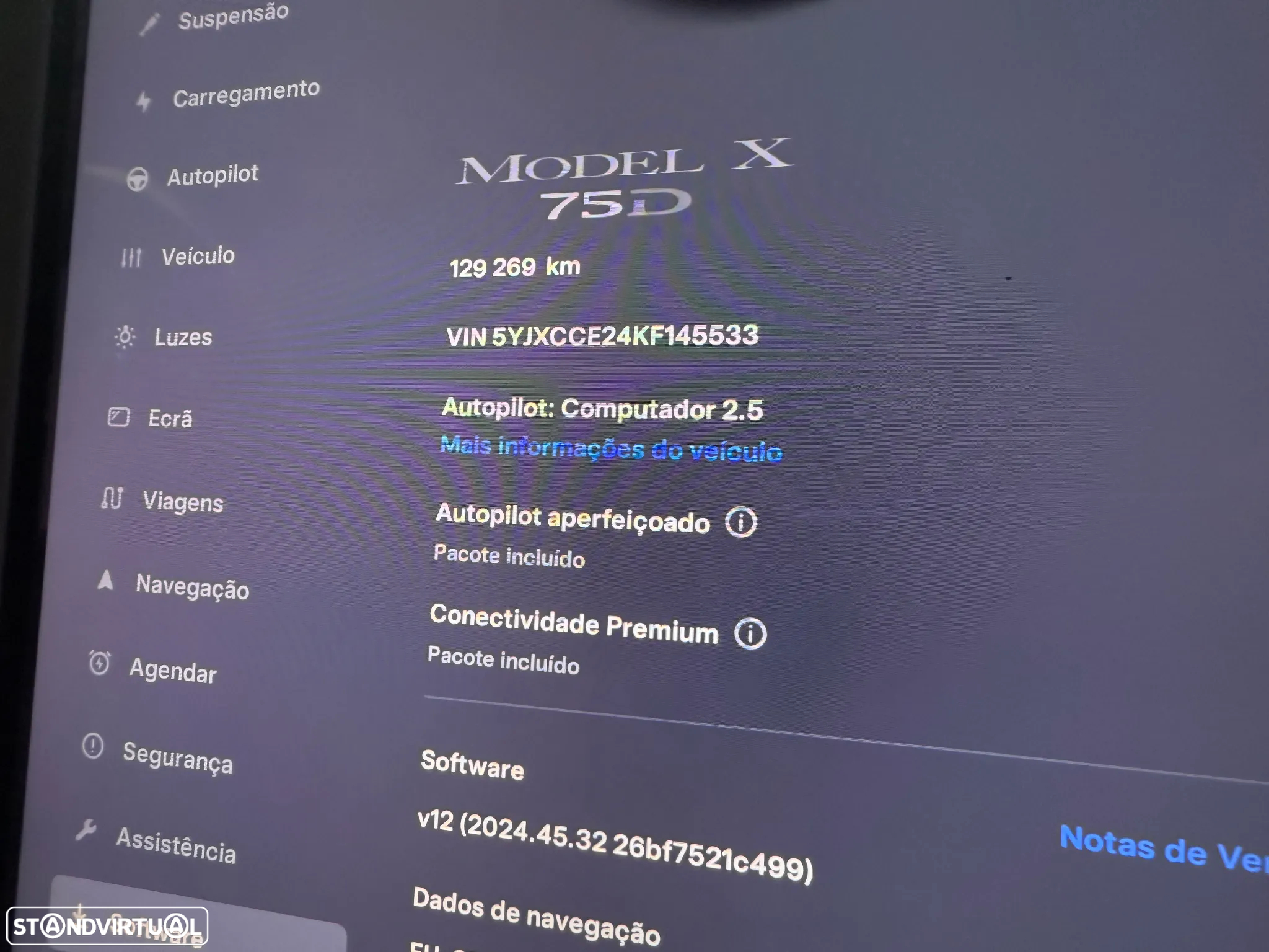 Tesla Model X - 21