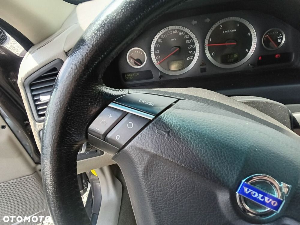 Volvo XC 70 - 25