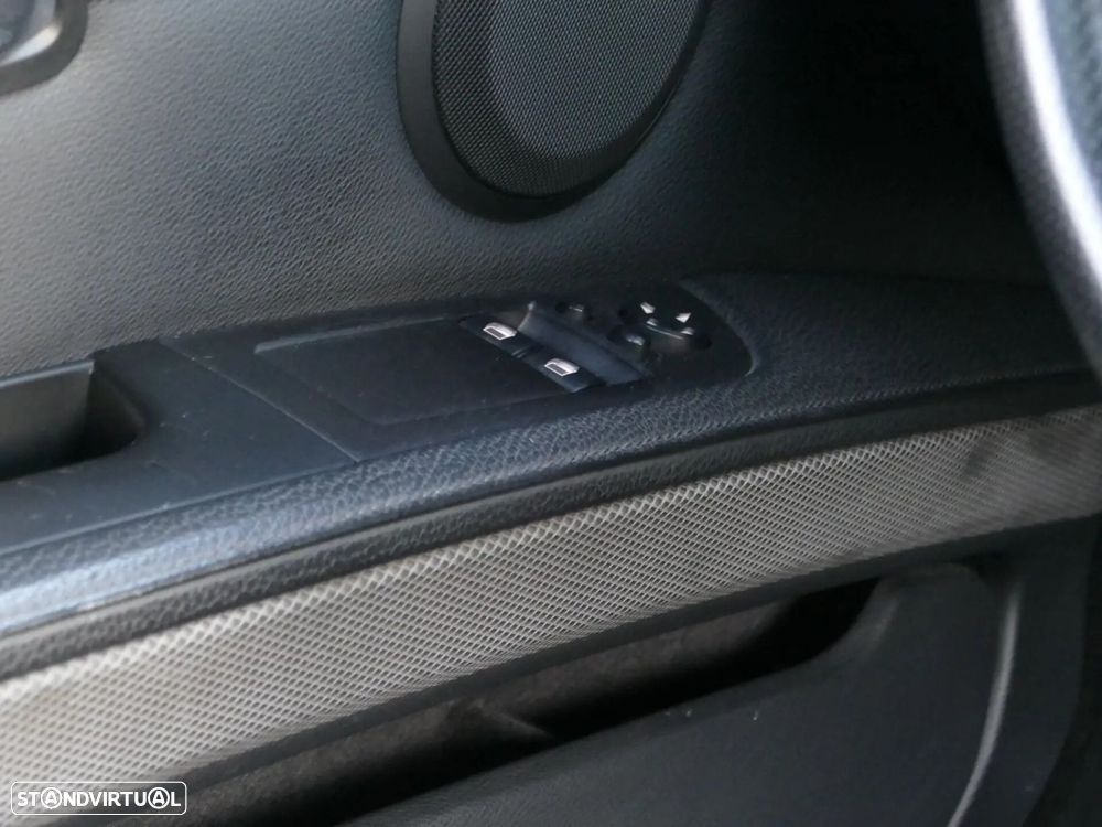 BMW 320 d Coupe - 31