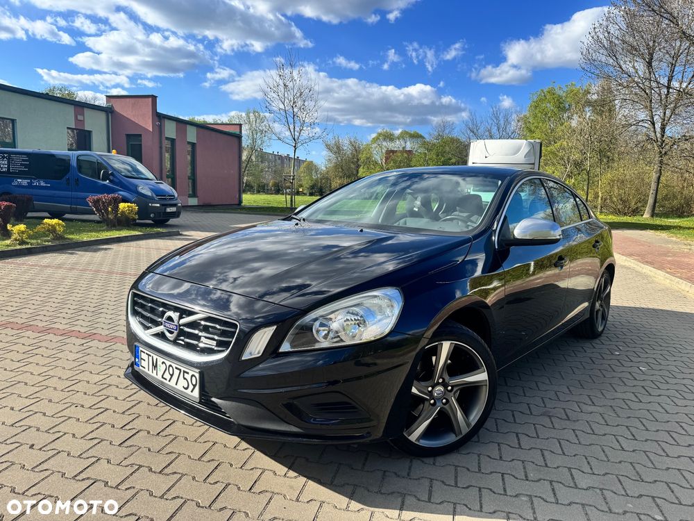 Volvo S60 D2 R-Design - 1