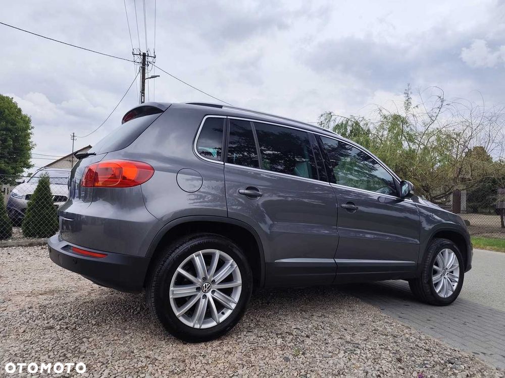 Volkswagen Tiguan - 1