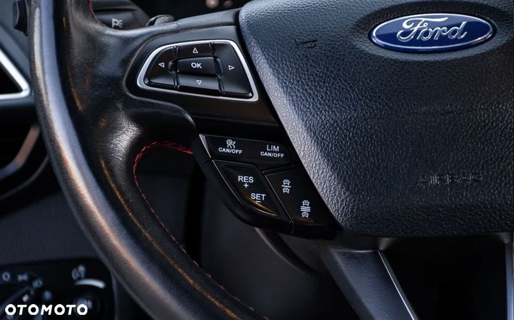 Ford Kuga - 11