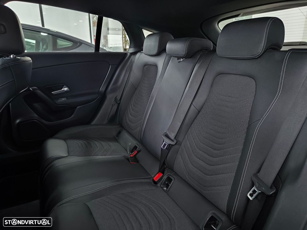 Mercedes-Benz CLA 250 e Shooting Brake Progressive - 12
