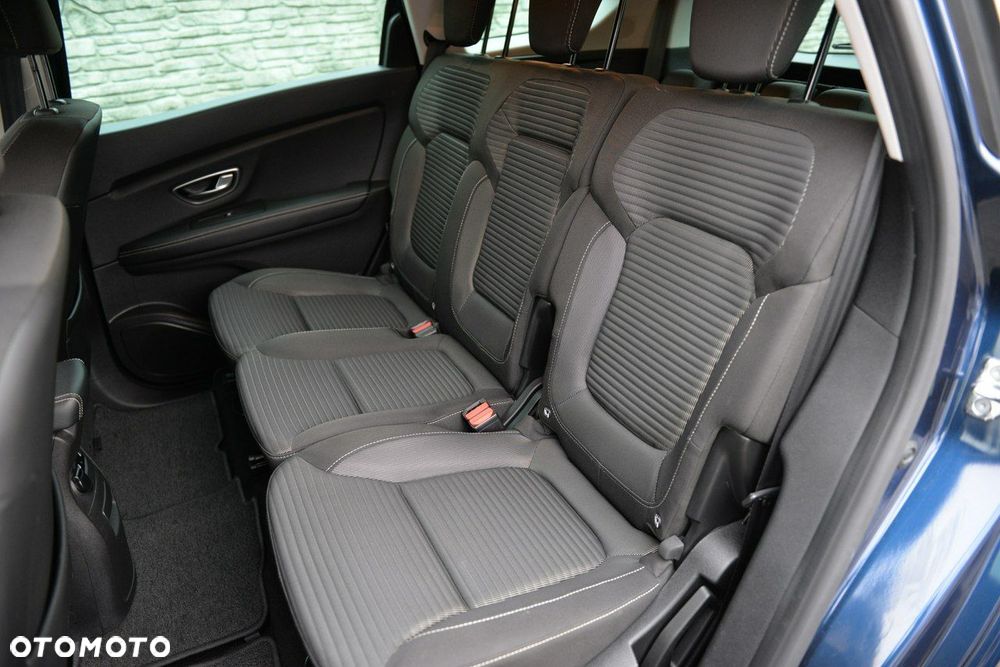 Renault Grand Scenic - 10
