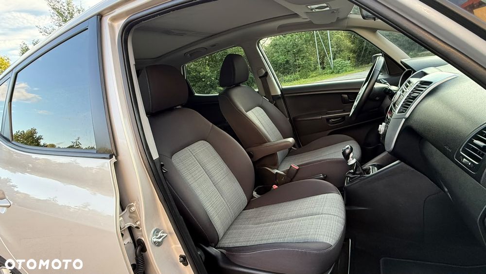 Kia Venga 1.4 CVVT Dream Team Edition - 9