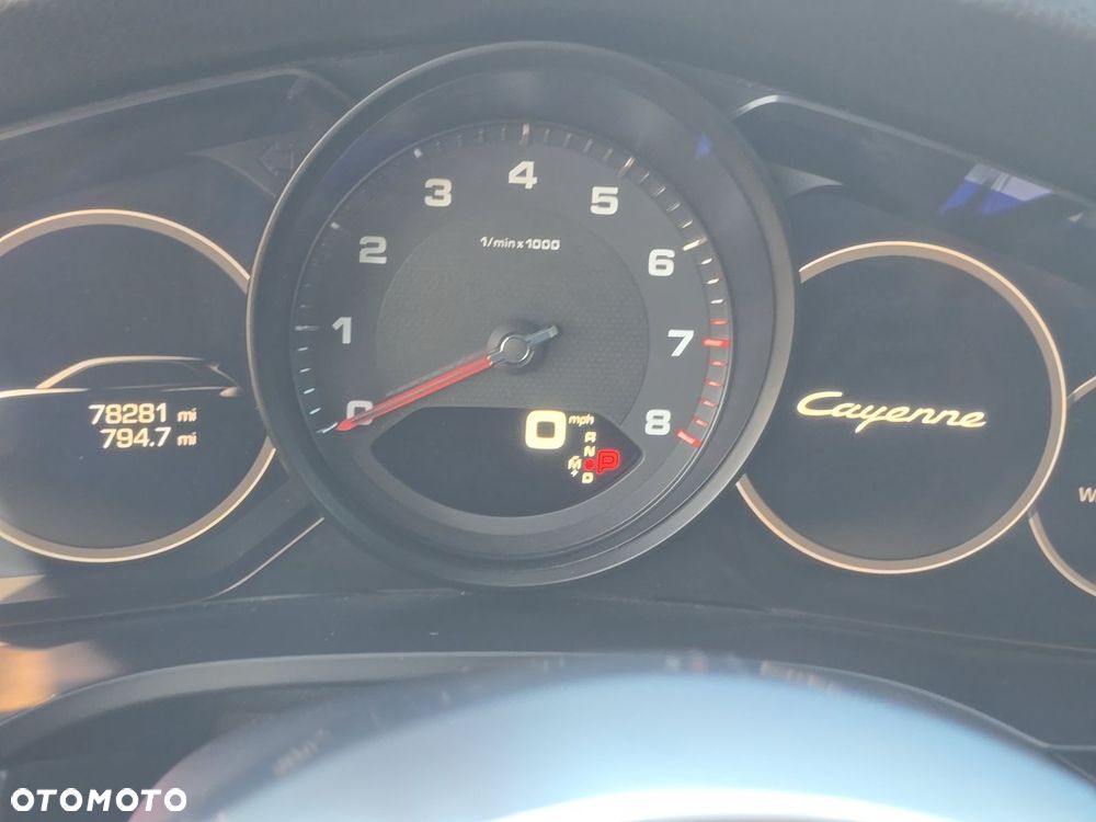 Porsche Cayenne - 10