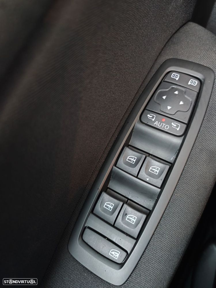 Renault Mégane Sport Tourer 1.3 TCe Limited - 25