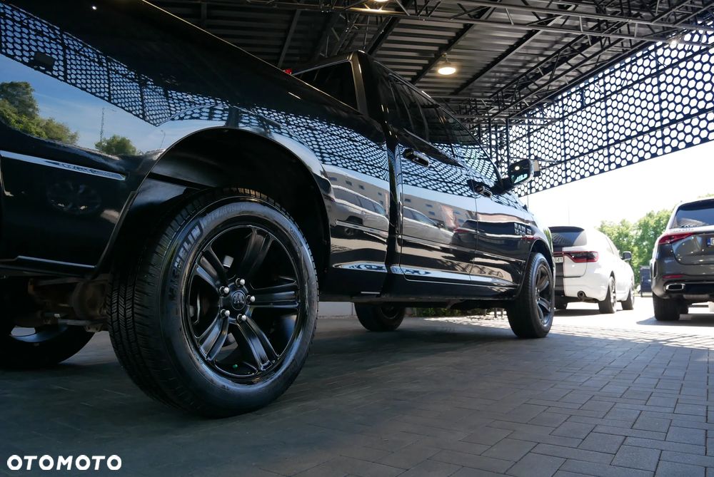 Dodge RAM - 38