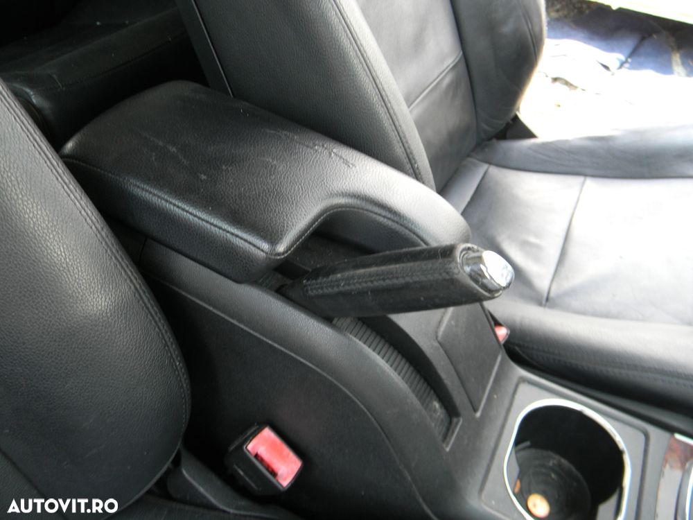 Dezmembrari  Mercedes-Benz B-CLASS (W245)  2005  > 2011 B 200 CDI (24 - 21