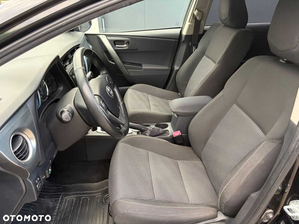 Toyota Auris 1.6 Premium - 14