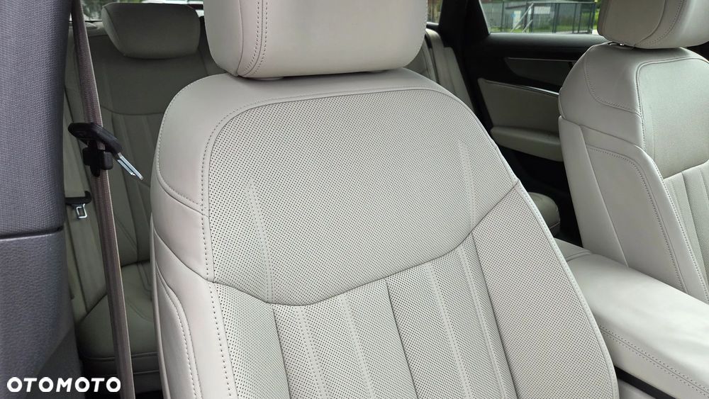 Audi A6 Avant 45 TFSI quattro S tronic S line - 14