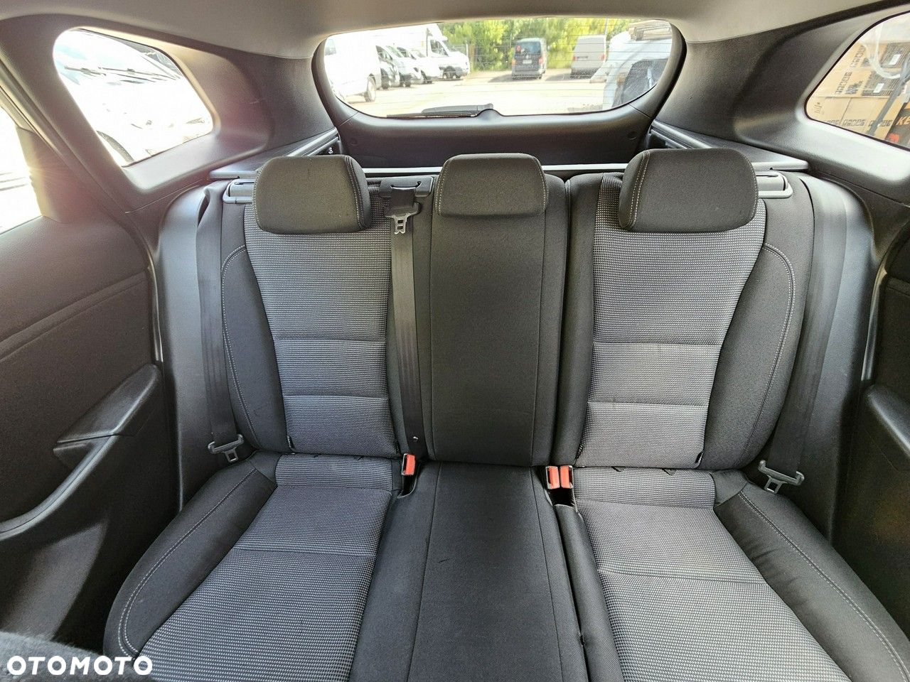 Hyundai i30 1.6 CRDi BlueDrive Comfort - 12