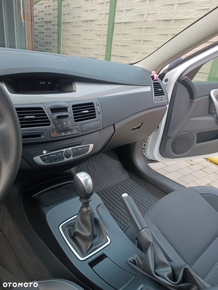 Renault Laguna 2.0 Authentique - 15