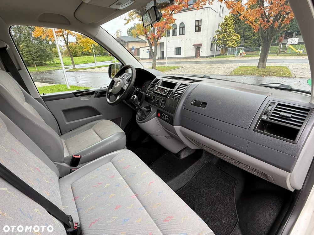 Volkswagen Transporter T5 TDI L2H1 Silverline - 12