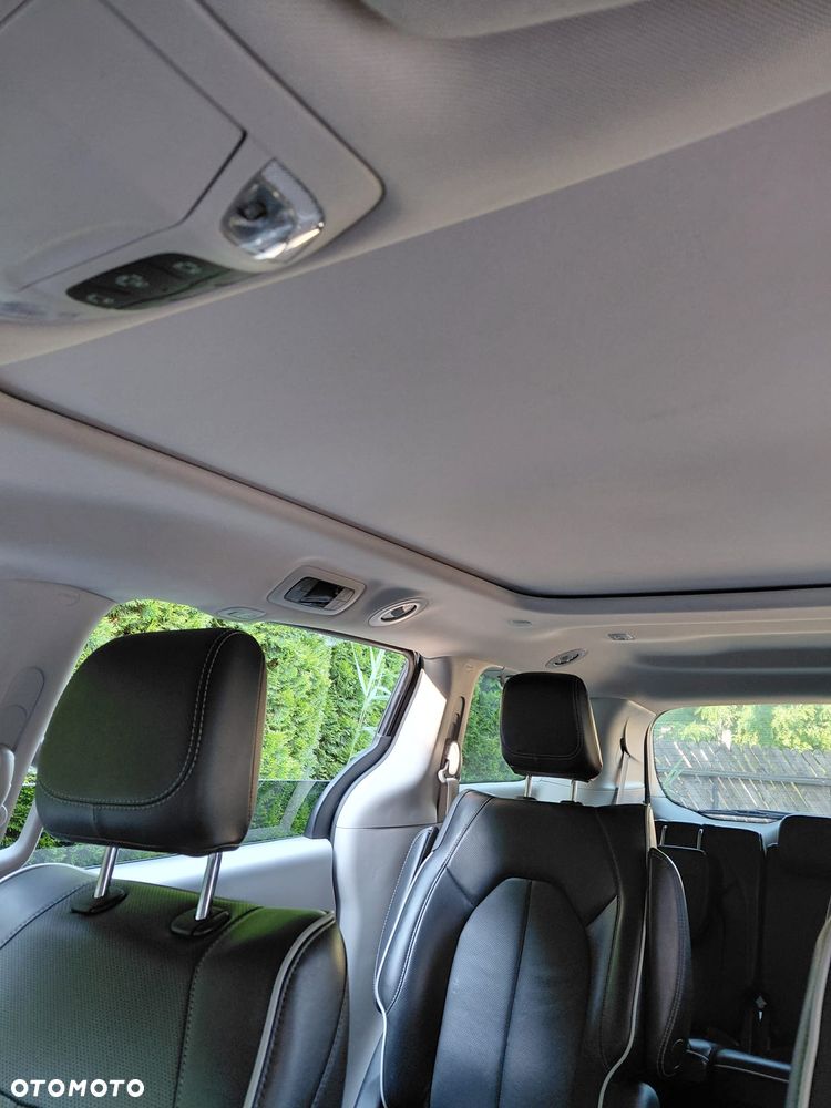 Chrysler Pacifica - 32