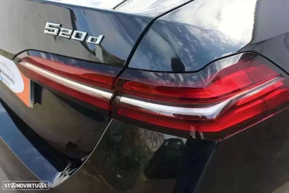 BMW 520 d xDrive Pack Desportivo M - 11