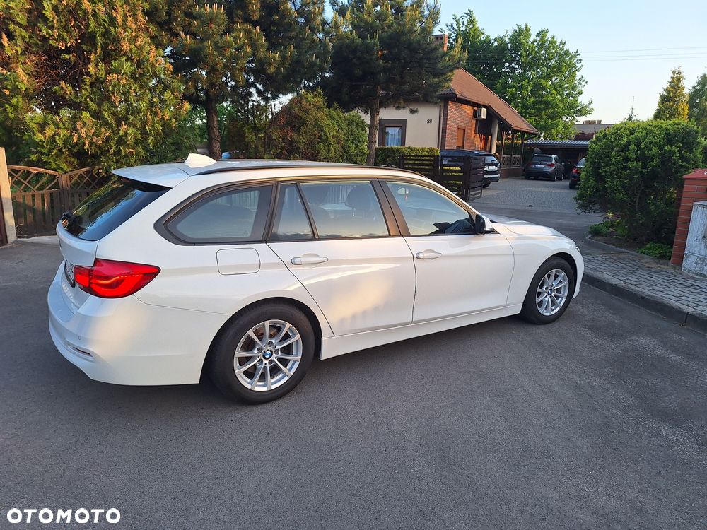 BMW Seria 3 318d Business Edition - 4