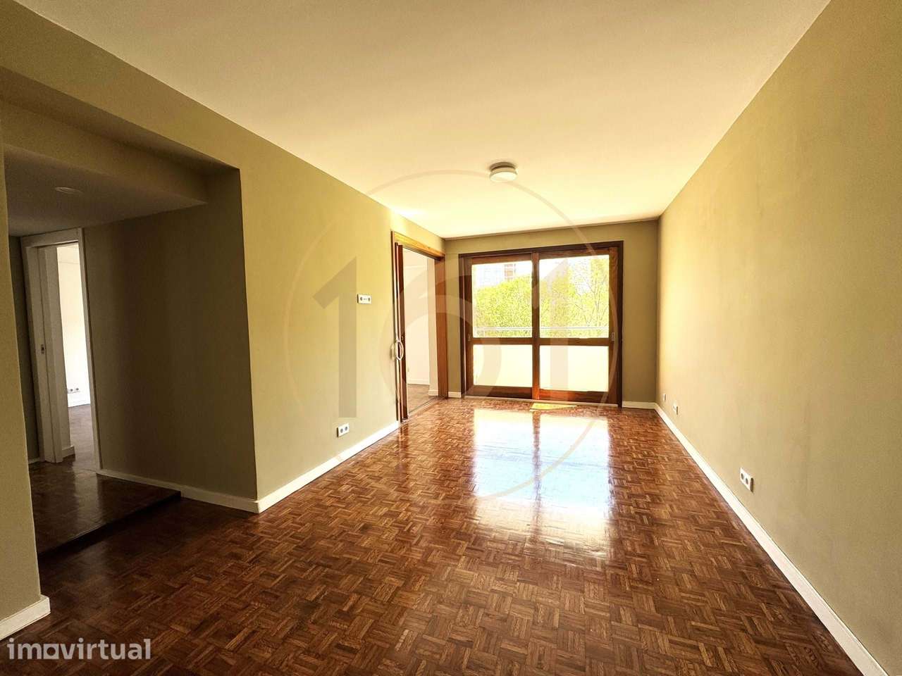 Apartamento T3 com varanda, para venda , no Porto - Grande imagem: 2/27