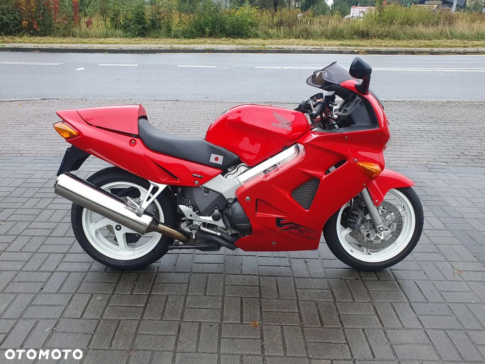Honda VFR - 24