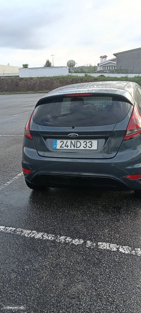 Ford Fiesta - 2