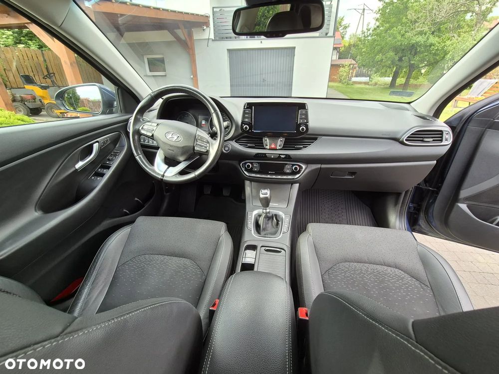 Hyundai i30 1.4 T-GDI Premiere Luxury - 25