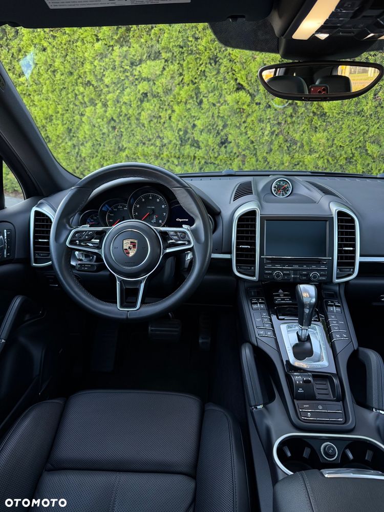 Porsche Cayenne - 12