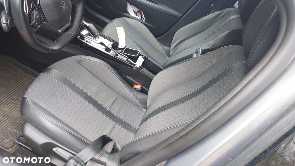 Peugeot 208 PureTech 100 EAT8 Allure Pack - 10