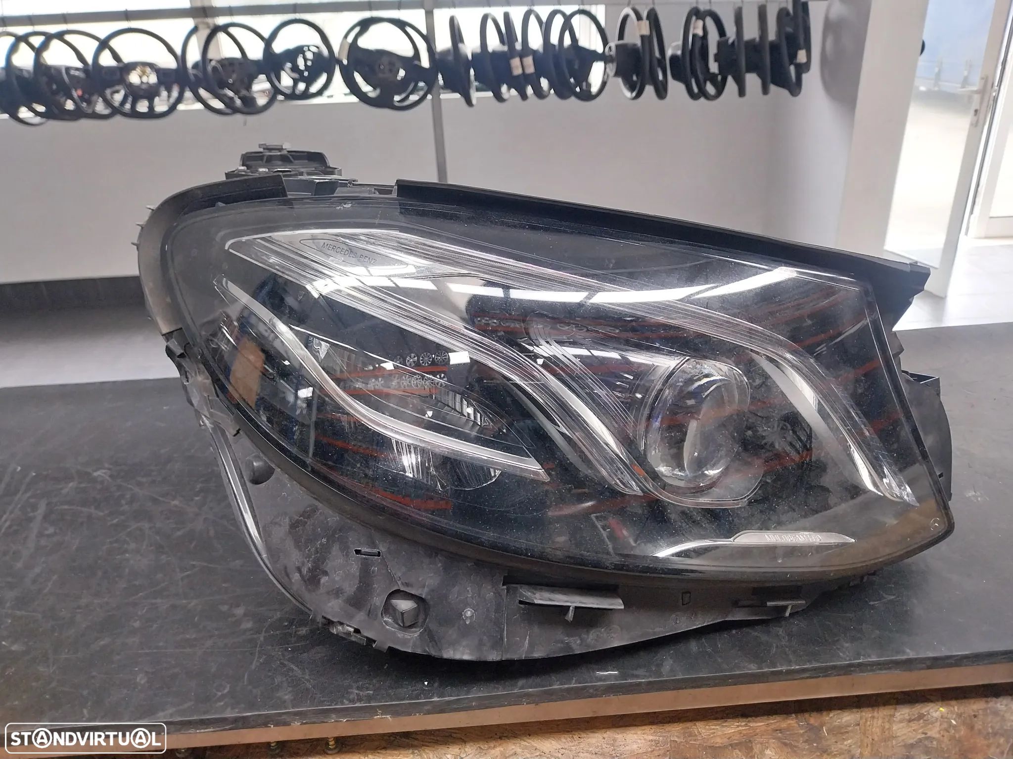 Farol frente direito Mercedes-Benz E W213 Ref: A2139069608 - 1