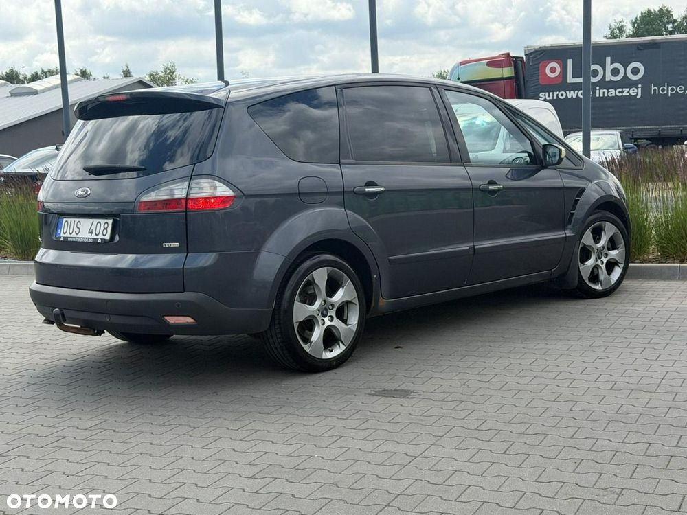 Ford S-Max - 24