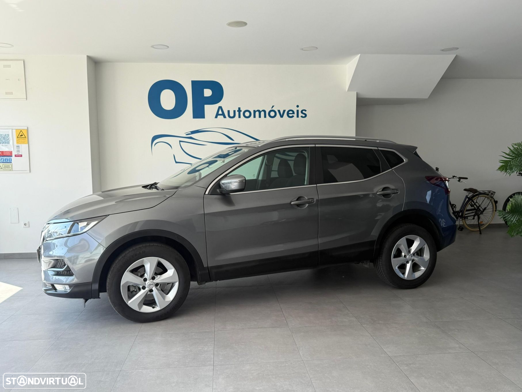 Nissan Qashqai 1.5 dCi N-Connecta DCT - 2