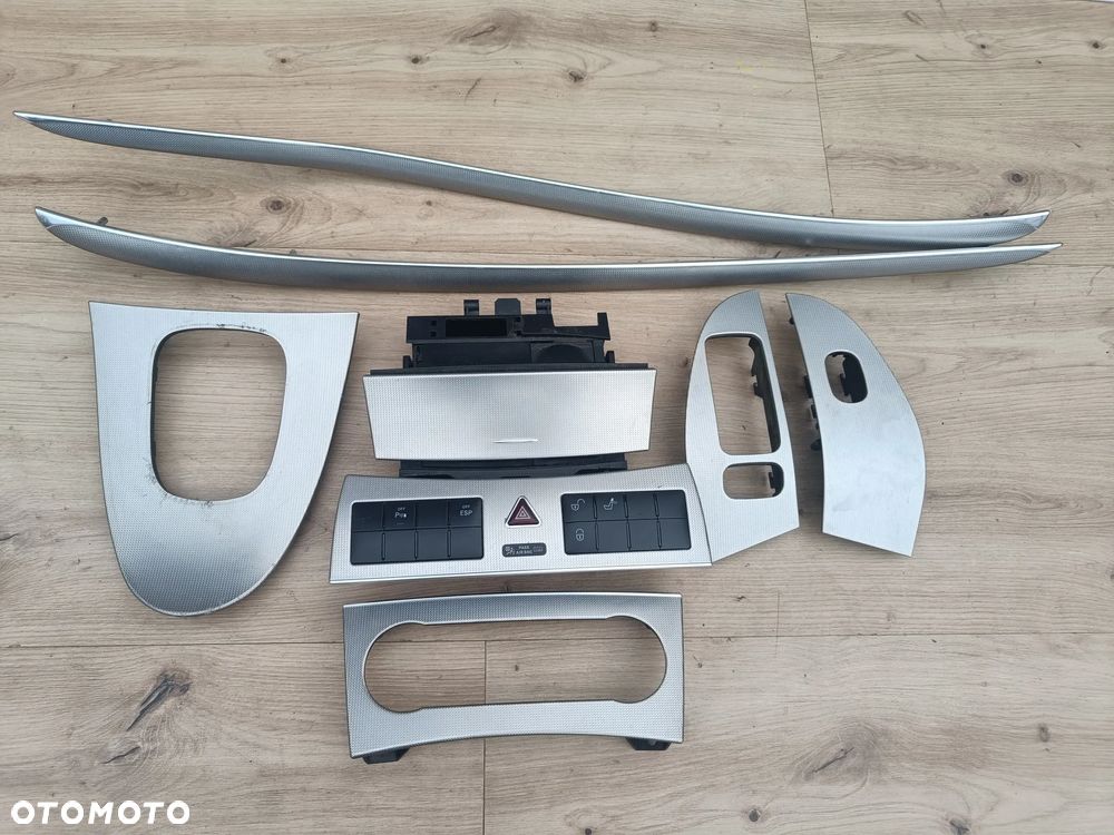 MERCEDES W209 CLK LISTWY DEKORY DEKOR LISTWA KONSOLI AVANTGARDE EU - 1