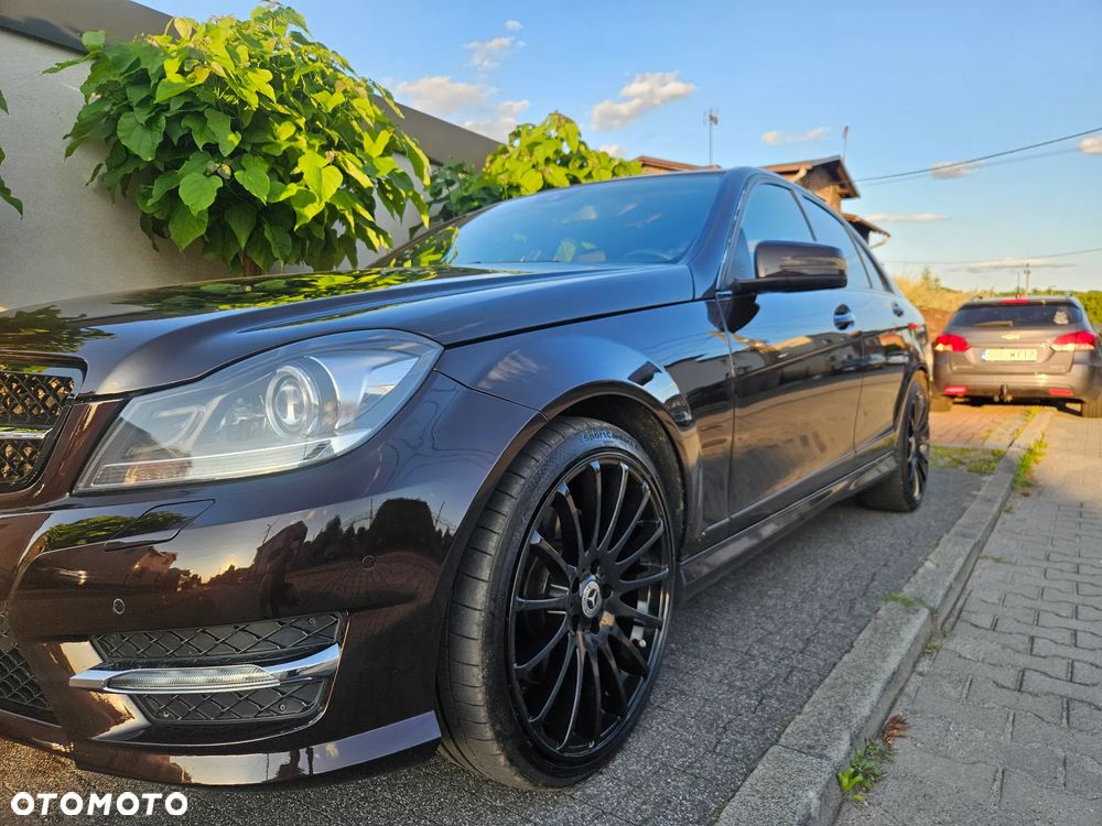 Mercedes-Benz Klasa C 350 BlueEff Avantgarde - 8