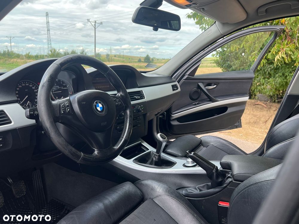 BMW Seria 3 320d - 8