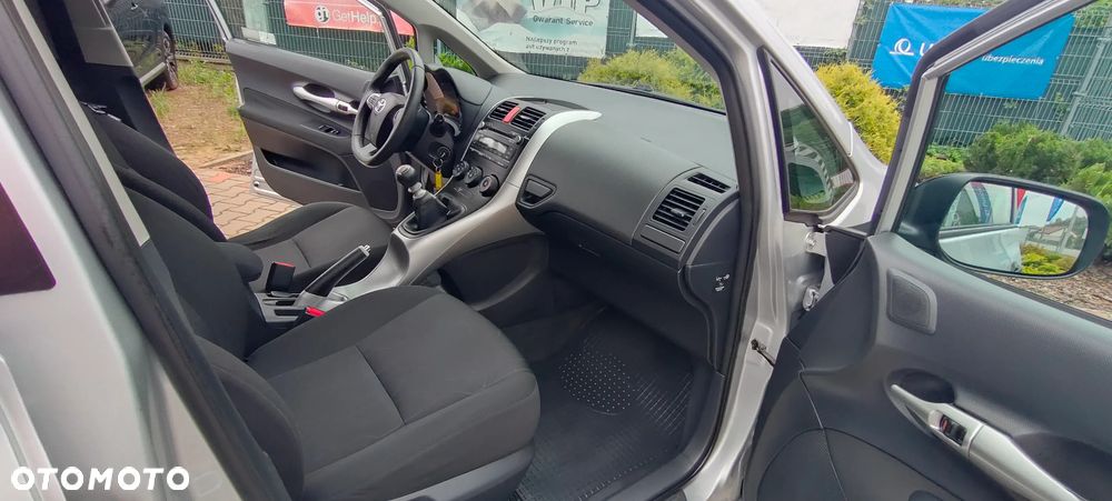 Toyota Auris 1.4 D-4D Terra - 20