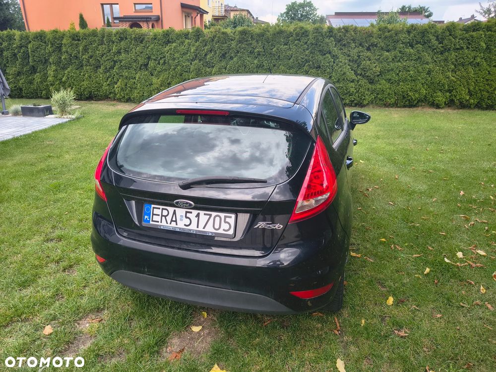 Ford Fiesta - 2