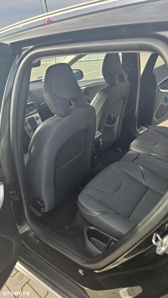 Volvo V40 T3 Drive-E Momentum - 11