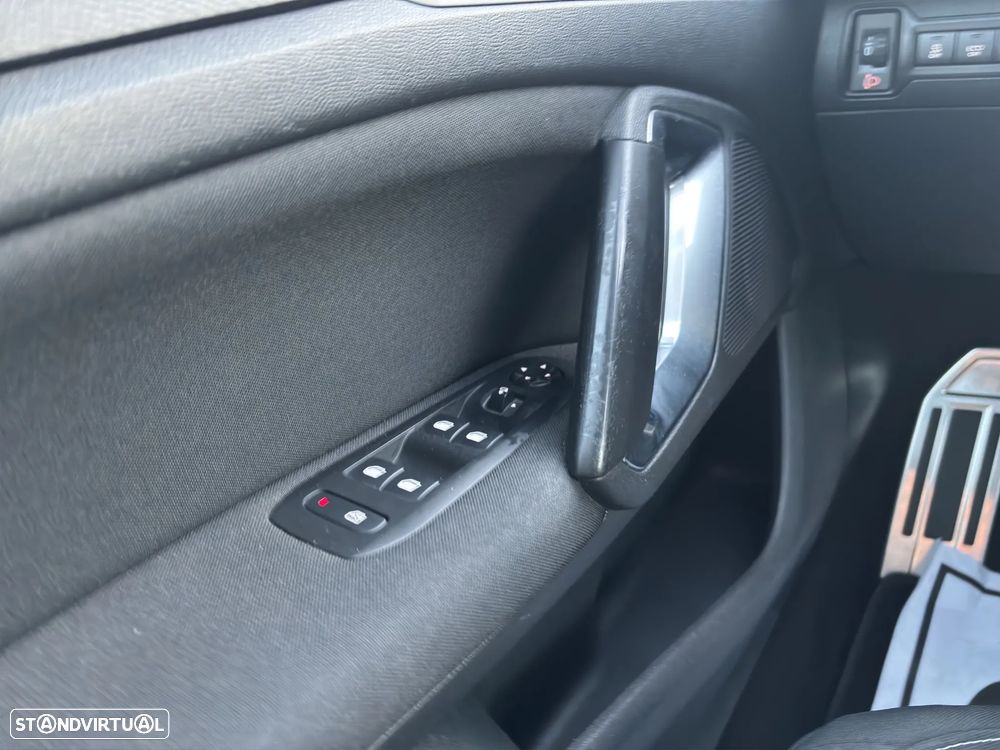 Peugeot 308 1.6 BlueHDi Style J17 - 12