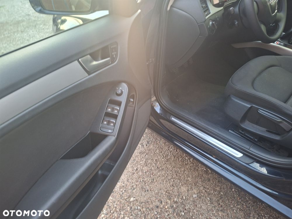 Audi A4 Limousine - 13