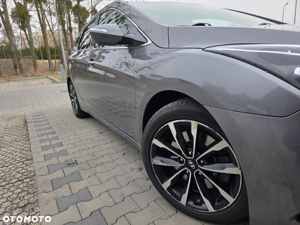 Hyundai i40 Kombi 1.7 CRDi DCT Premium - 13