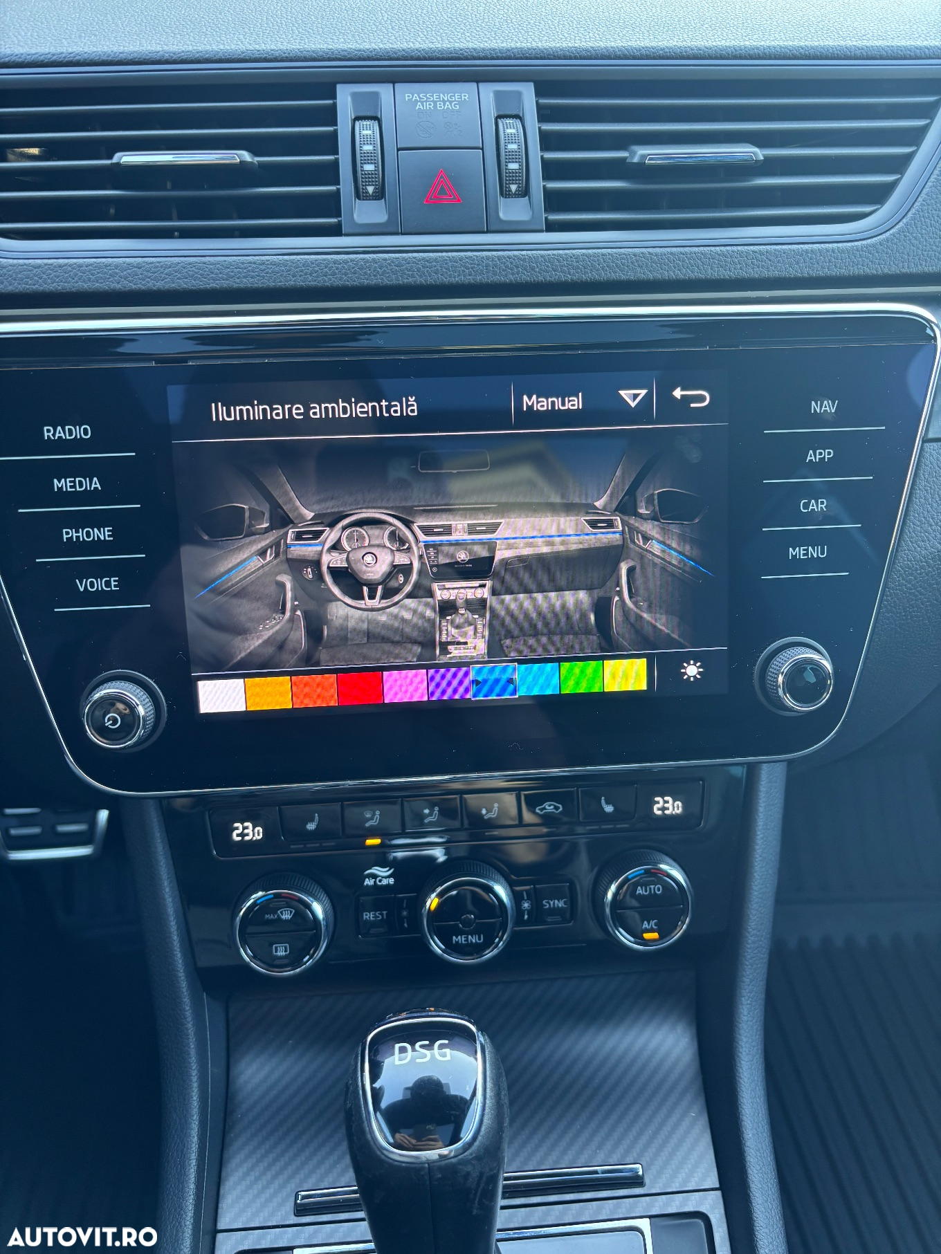 Skoda Superb 2.0 TDI DSG Sportline - 19