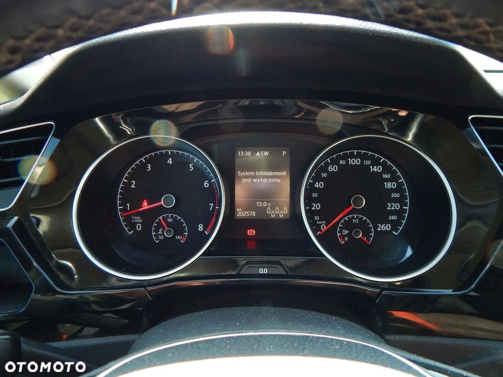 Volkswagen Touran 1.4 TSI BMT Comfortline DSG - 9